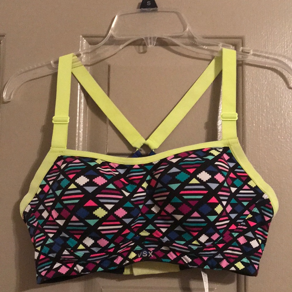 32DD Victoria’s Secret Sports Bra